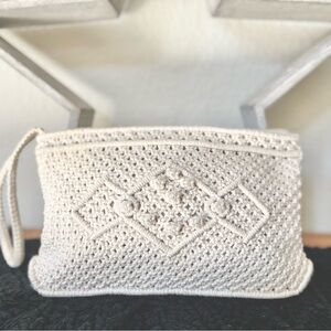 Vintage Elegant Cream Crochet Clutch